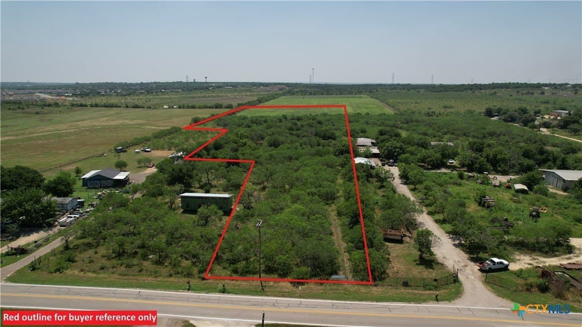 11.1 acres in Travis County gallery image 2