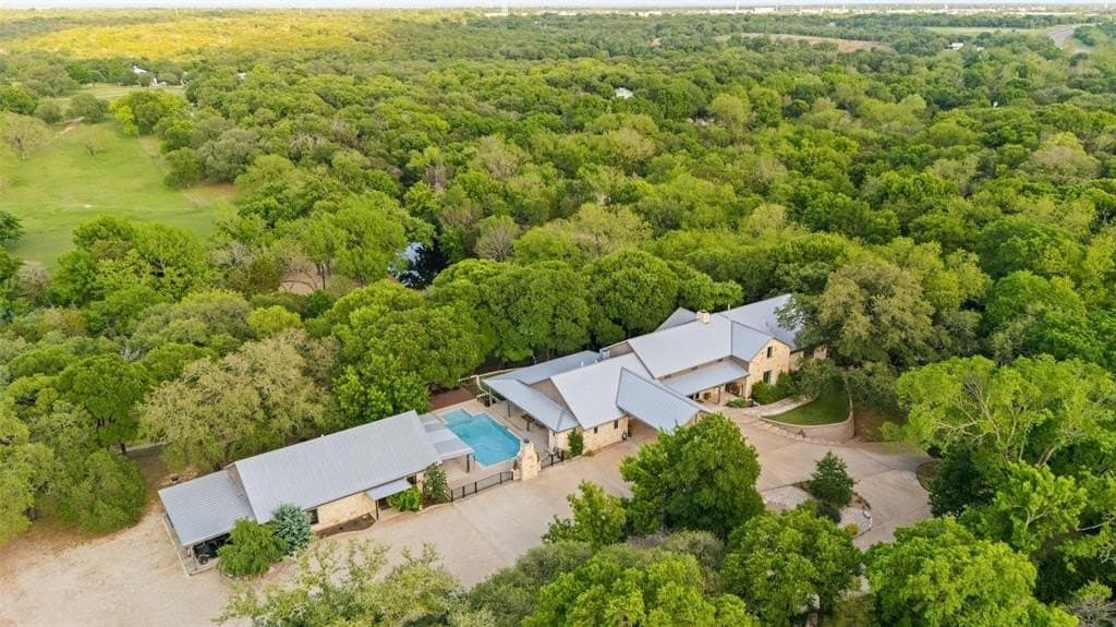 11 acres in McLennan County gallery image 3