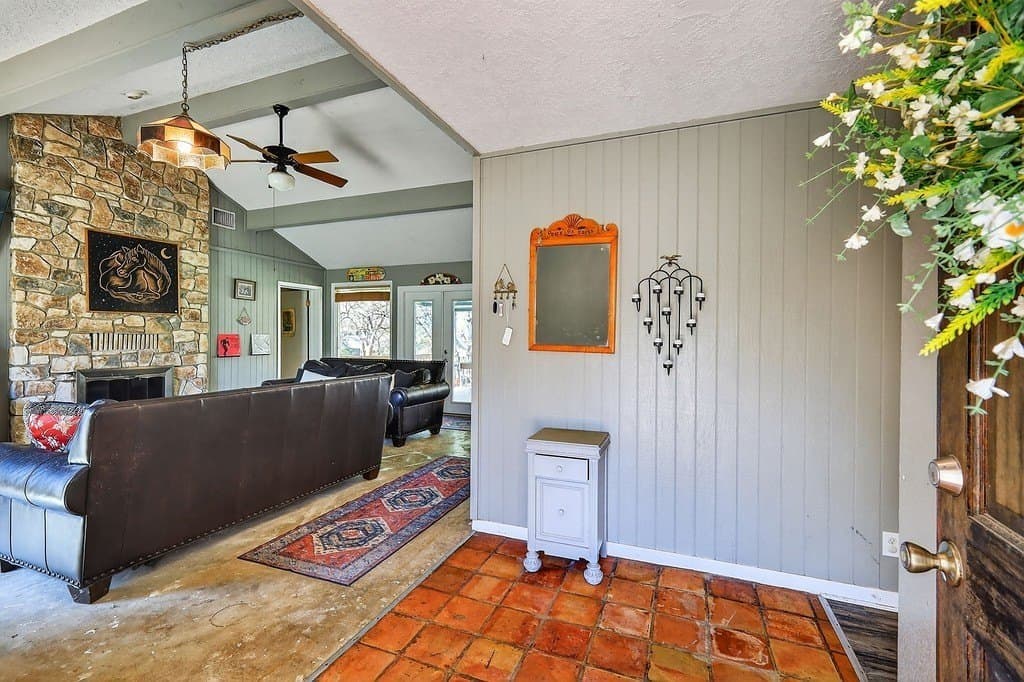 1.64 acres in Fayette County gallery image 3