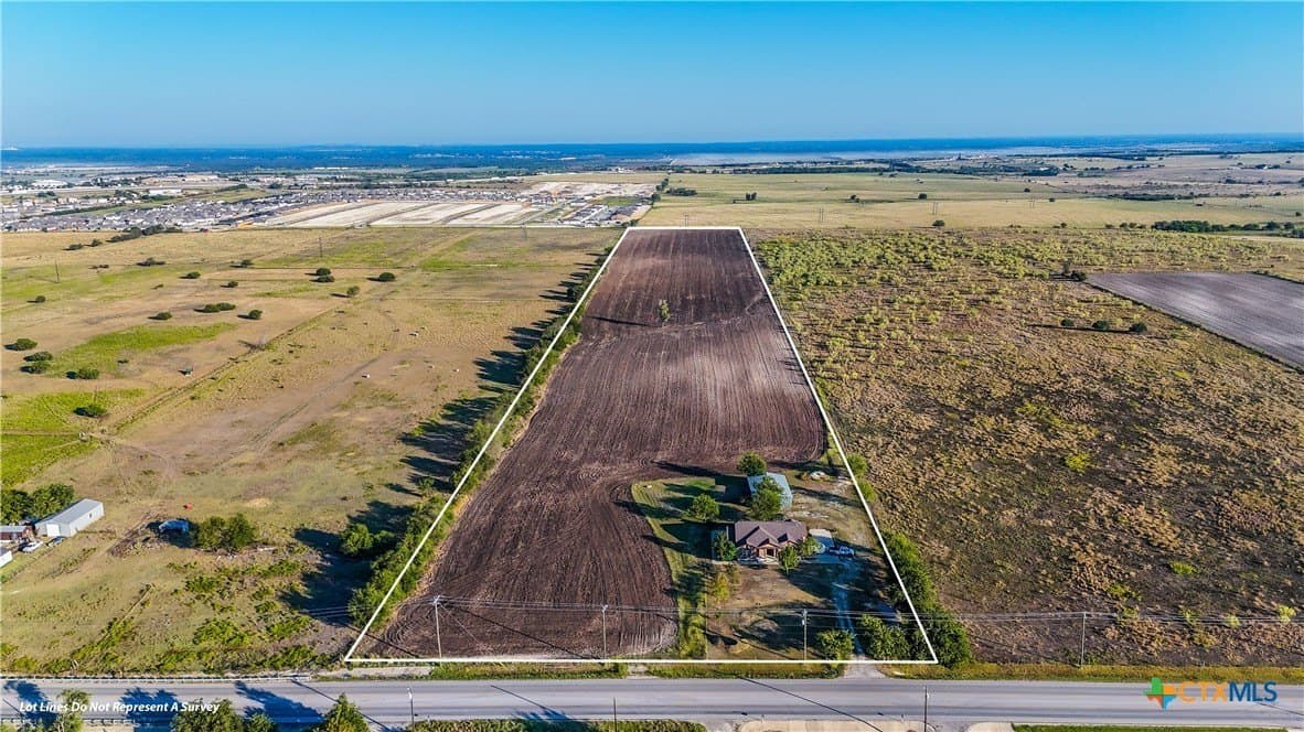 25 acres in Williamson County