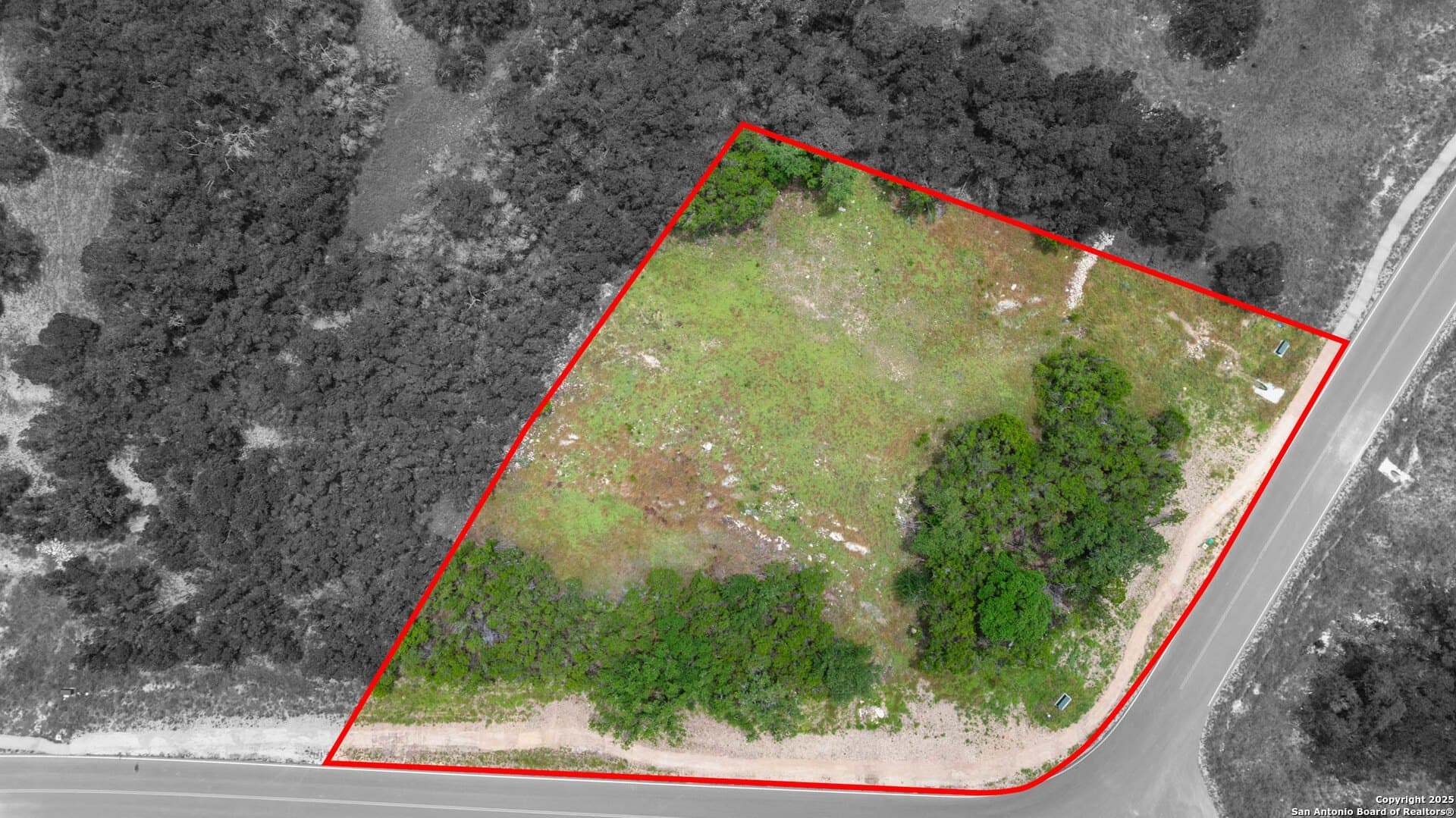 2.1 acres in Kendall County gallery image 3