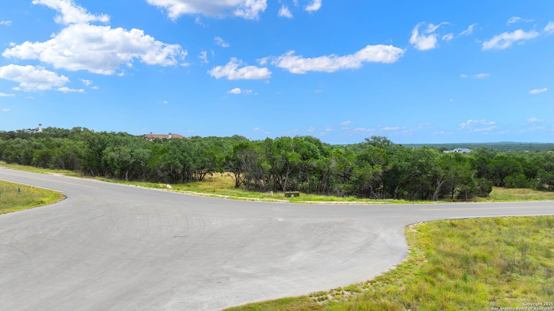2.1 acres in Kendall County gallery image 4