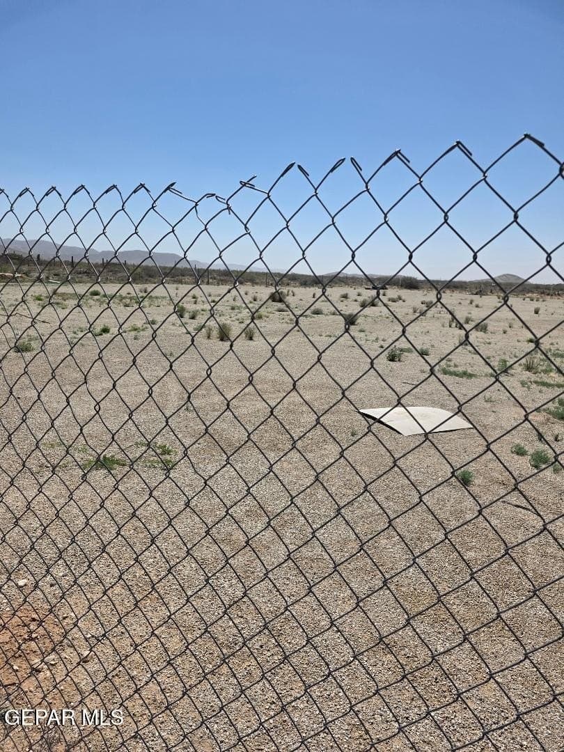 1.03 acres in El Paso County gallery image 4