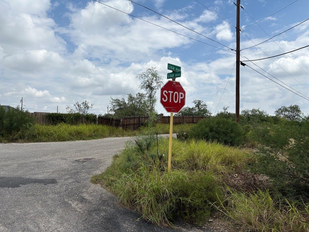 0.6 acres in Maverick County gallery image 2