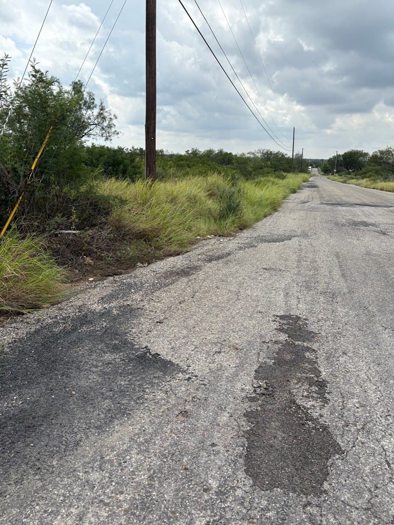 0.6 acres in Maverick County gallery image 3
