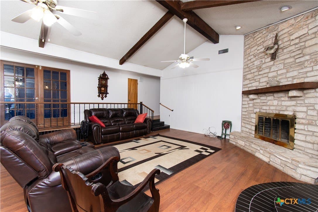 10 acres in Bell County gallery image 3