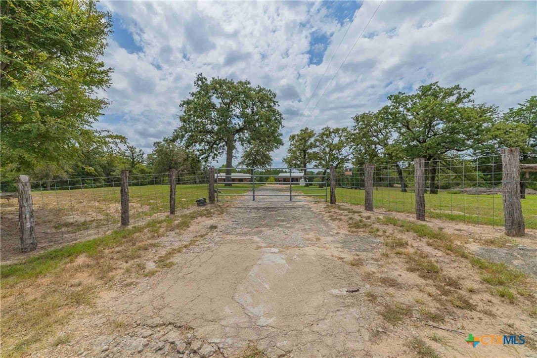 19.56 acres in Burleson County - photo 35