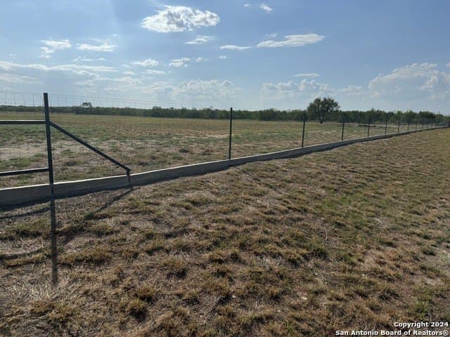 10 acres in Zavala County gallery image 2