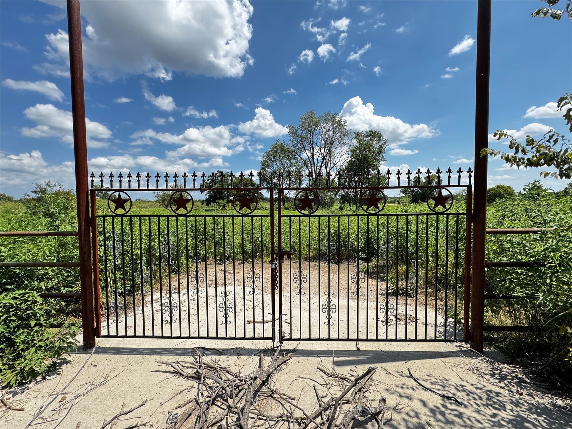 11.98 acres in Dallas County