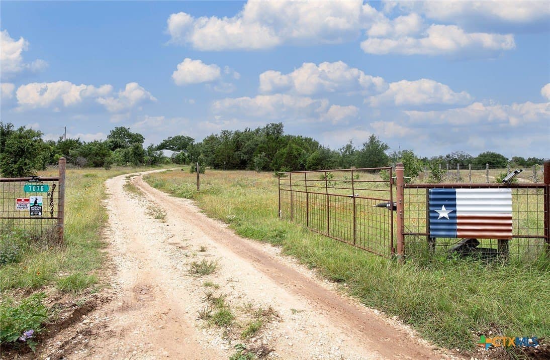 10.18 acres in Williamson County - photo 32