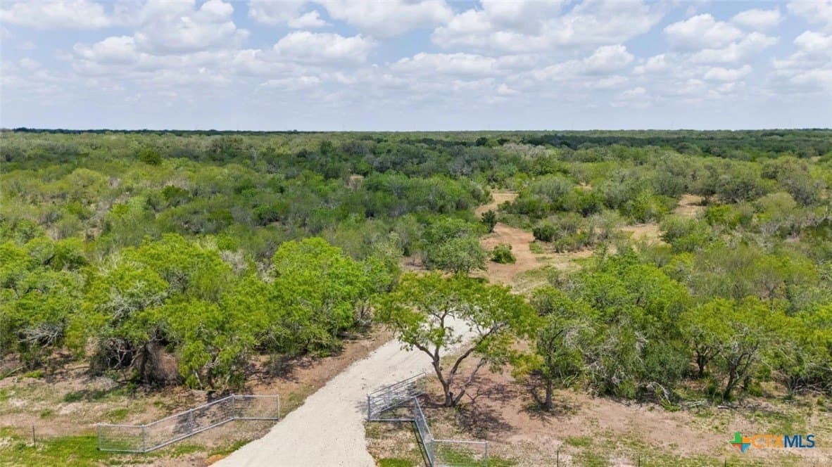 32.7 acres in Goliad County - photo 2