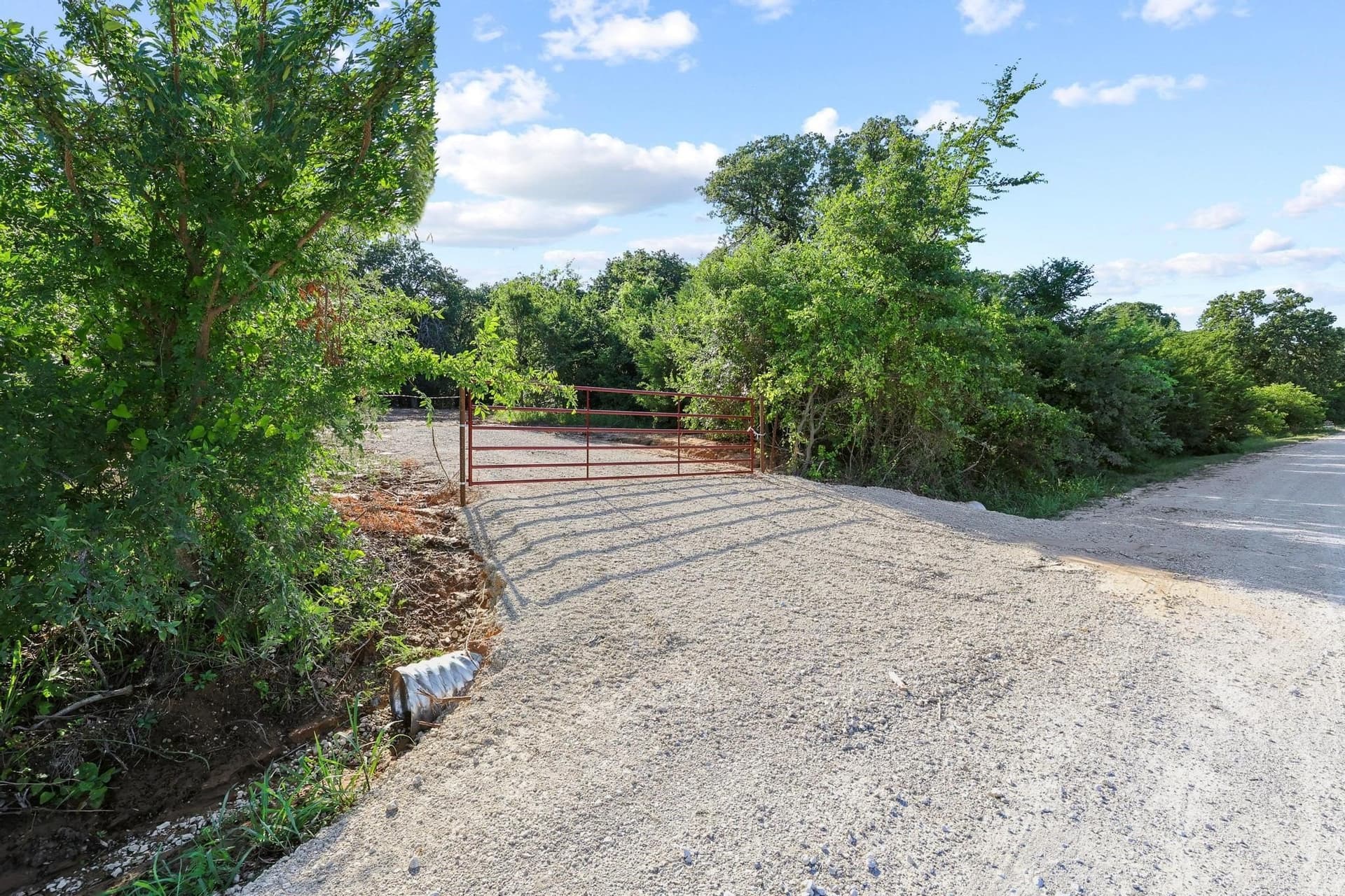 15.46 acres in Cooke County - photo 2