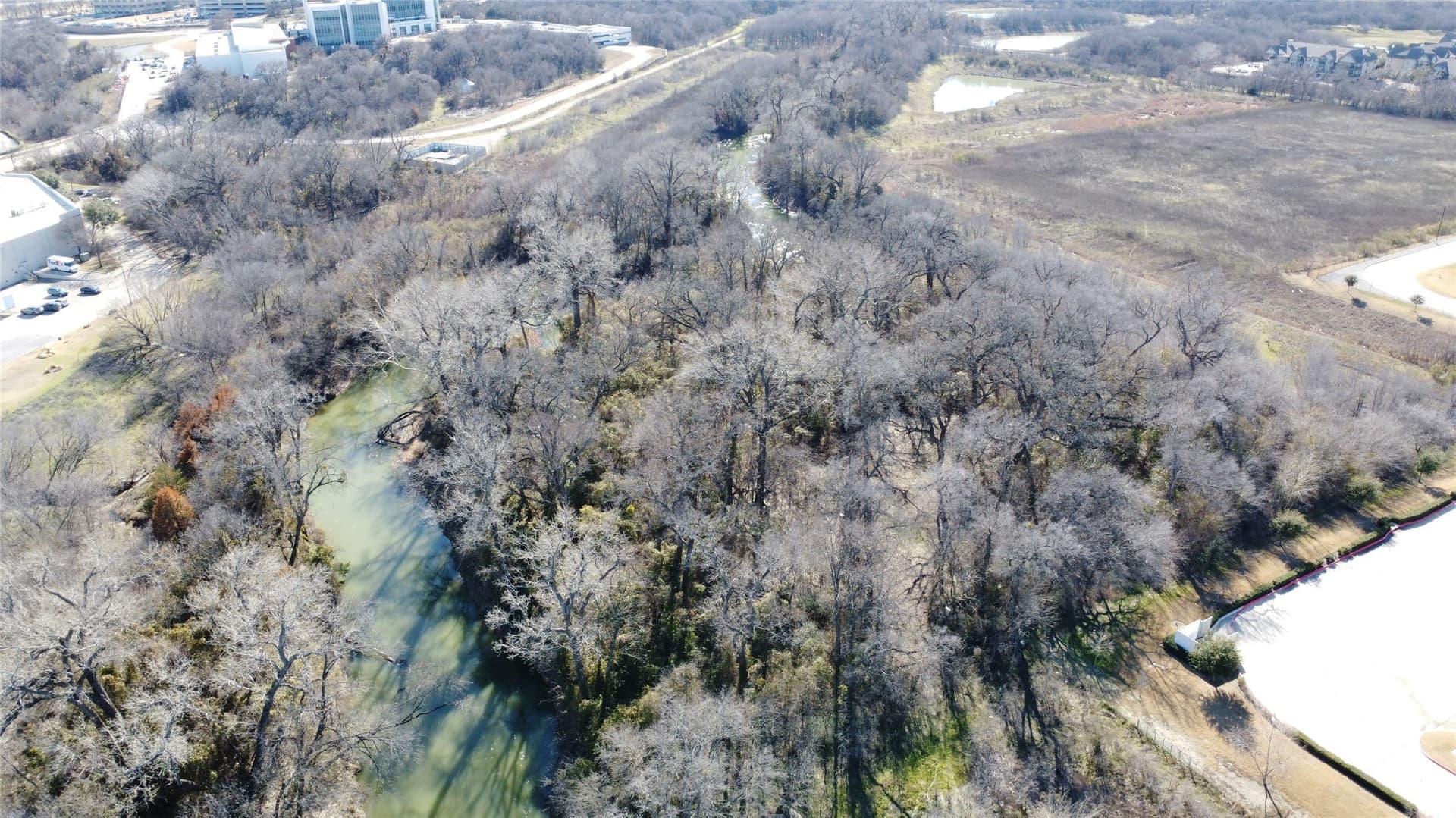 2.7 acres in Dallas County gallery image 3