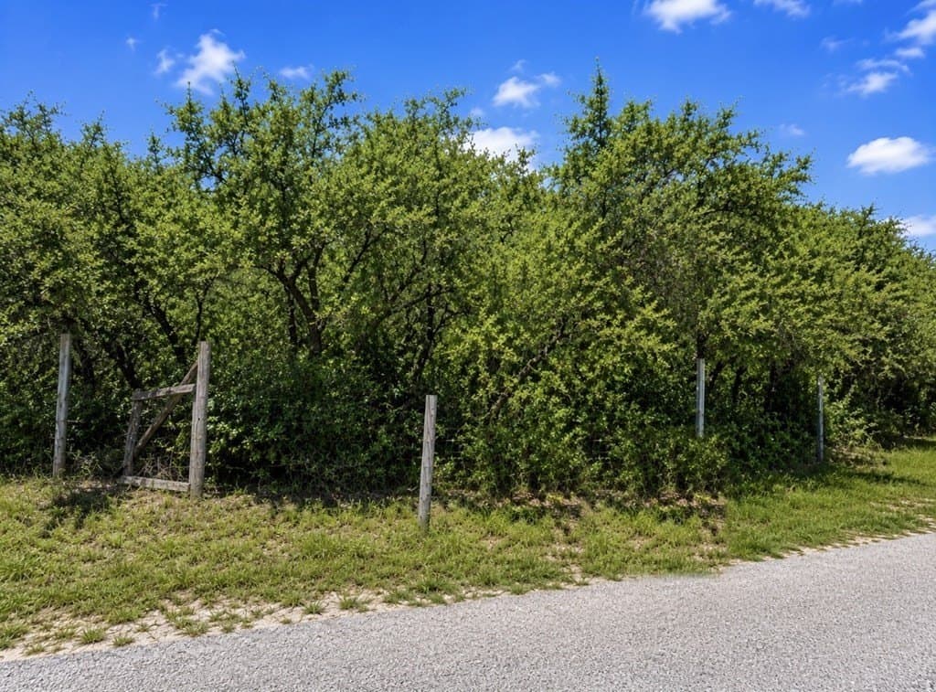 1.01 acres in Texas County gallery image 2