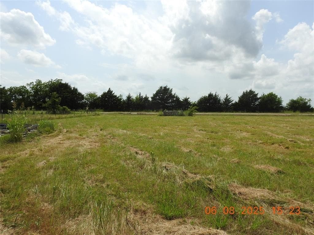 2.11 acres in Hunt County