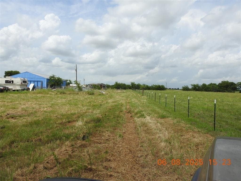 2.11 acres in Hunt County gallery image 2