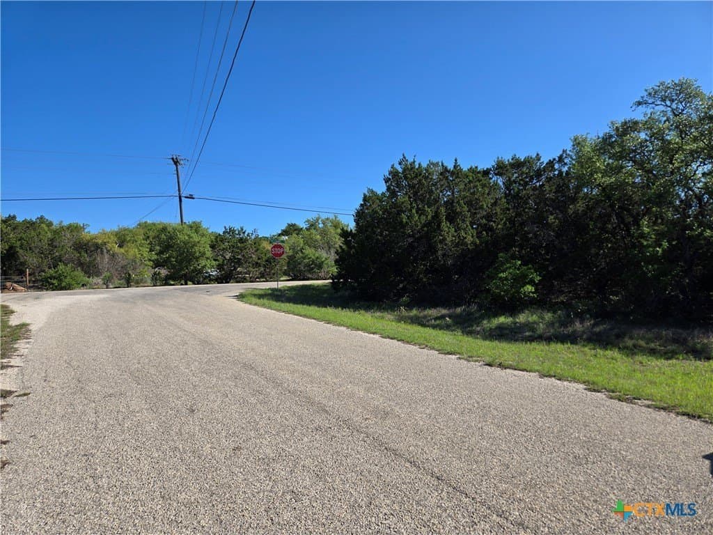 3.25 acres in Hays County gallery image 4