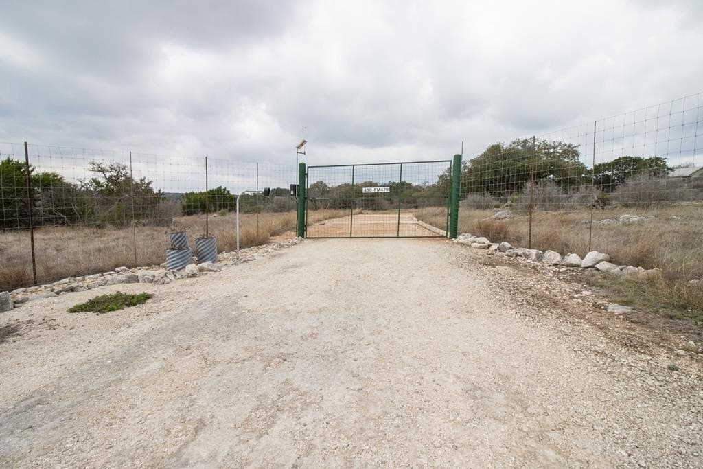 28.09 acres in Kerr County gallery image 2
