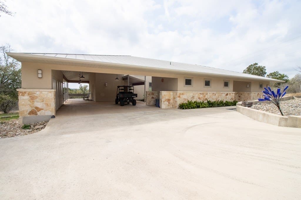 28.09 acres in Kerr County gallery image 3