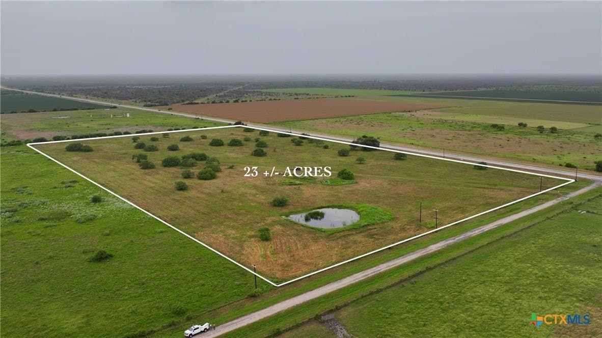 23.44 acres in Refugio County