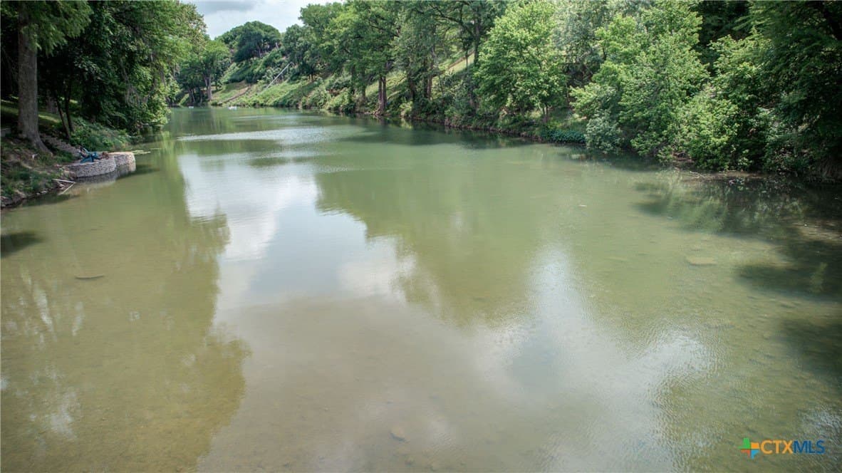 0.18 acres in Comal County - photo 9