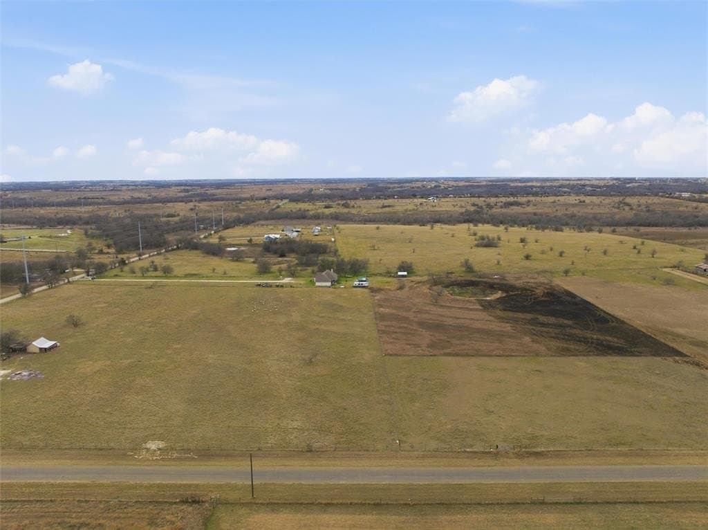 5.88 acres in McLennan County gallery image 2