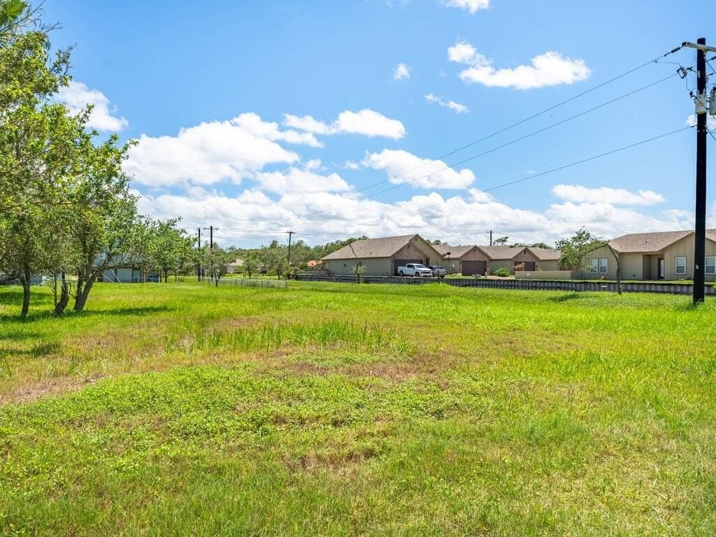 0.23 acres in Texas County - photo 17