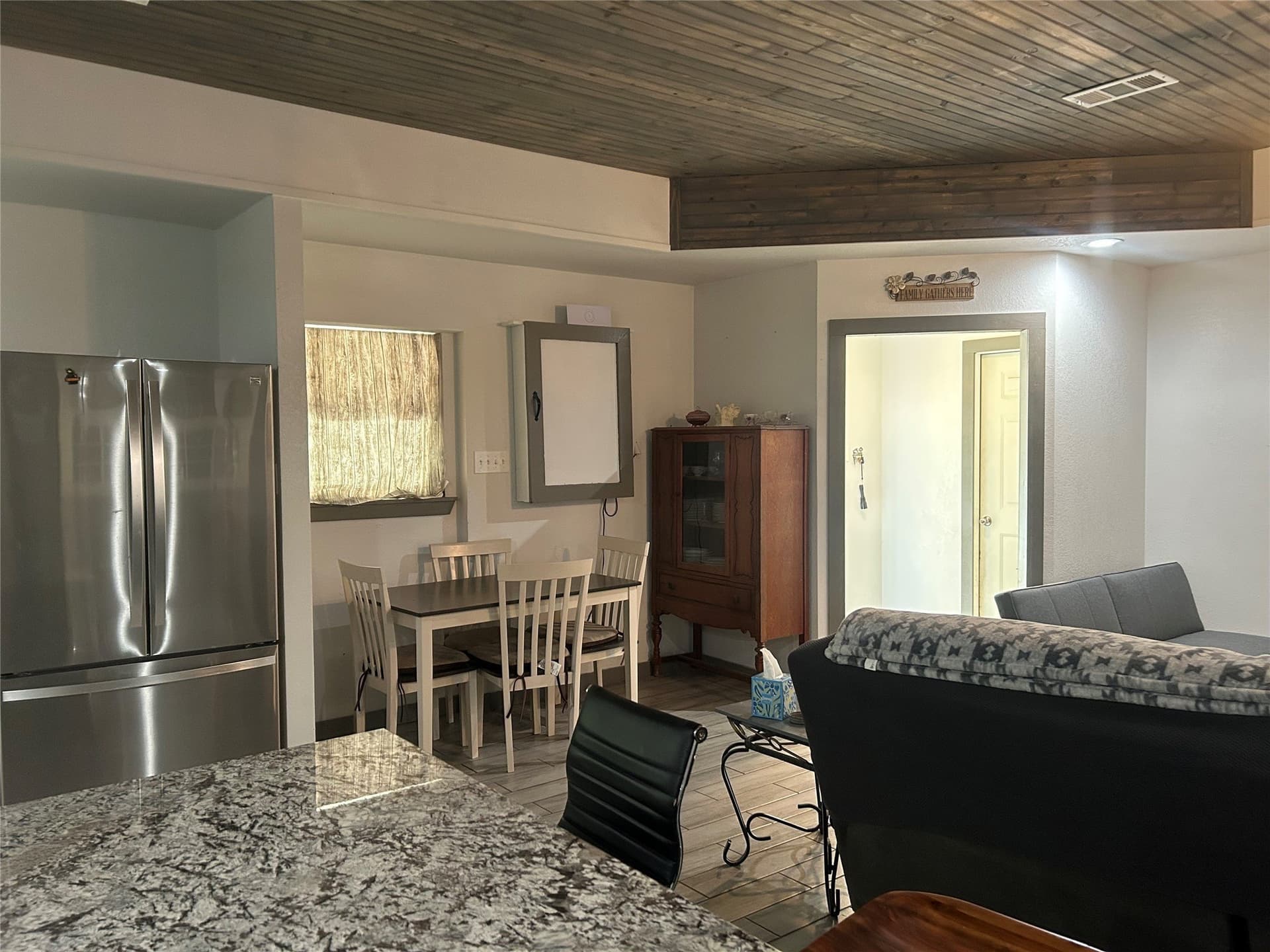 190 Private Road 5825A