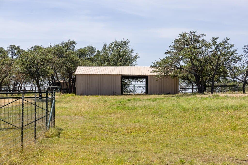 20.01 acres in Gillespie County - photo 31