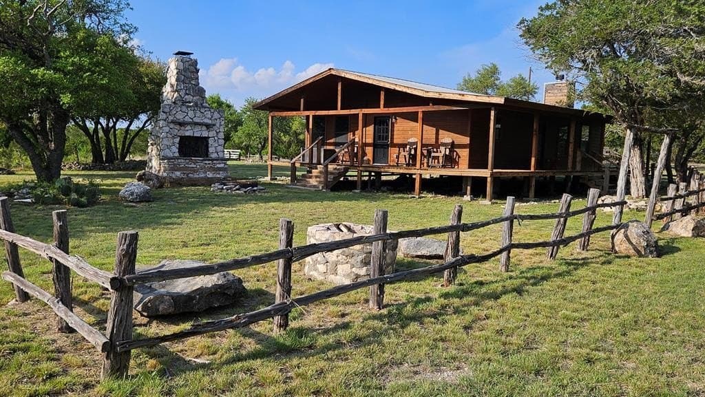 153.74 acres in Edwards County gallery image 2