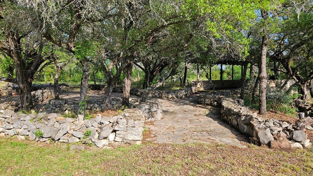 153.74 acres in Edwards County gallery image 4