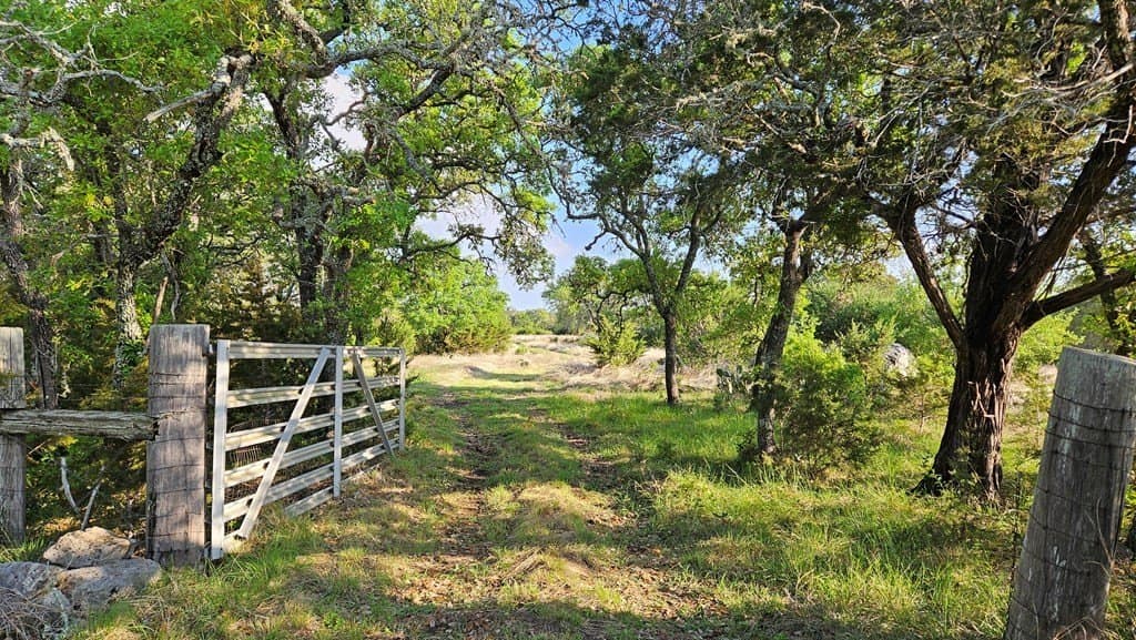 153.74 acres in Edwards County - photo 27