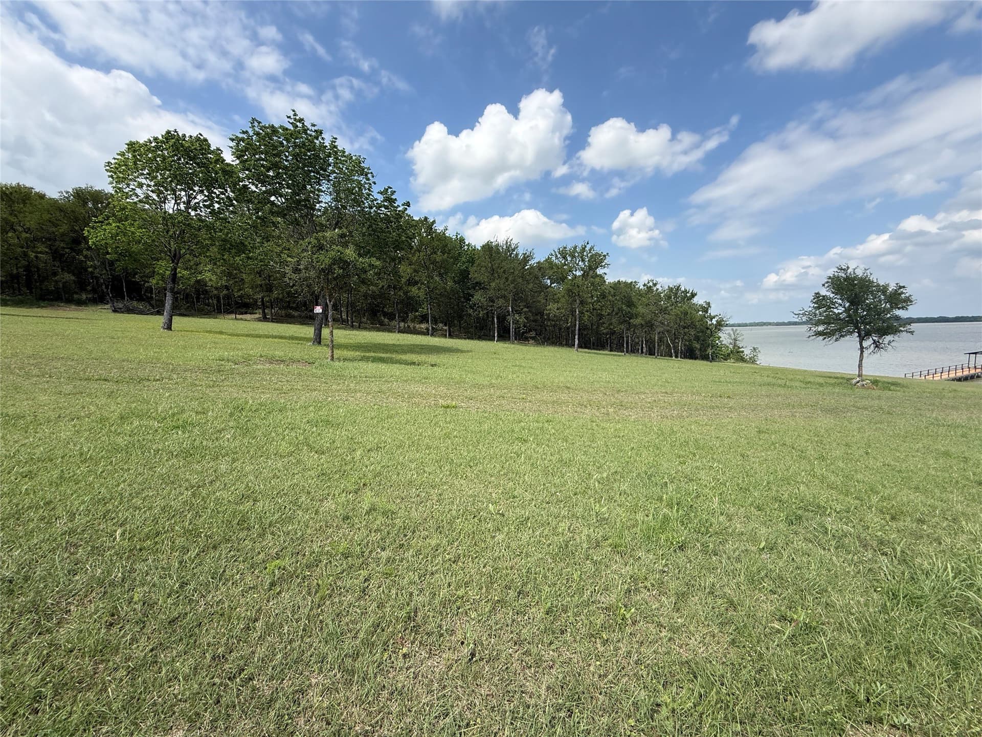 1.3 acres in Navarro County gallery image 3