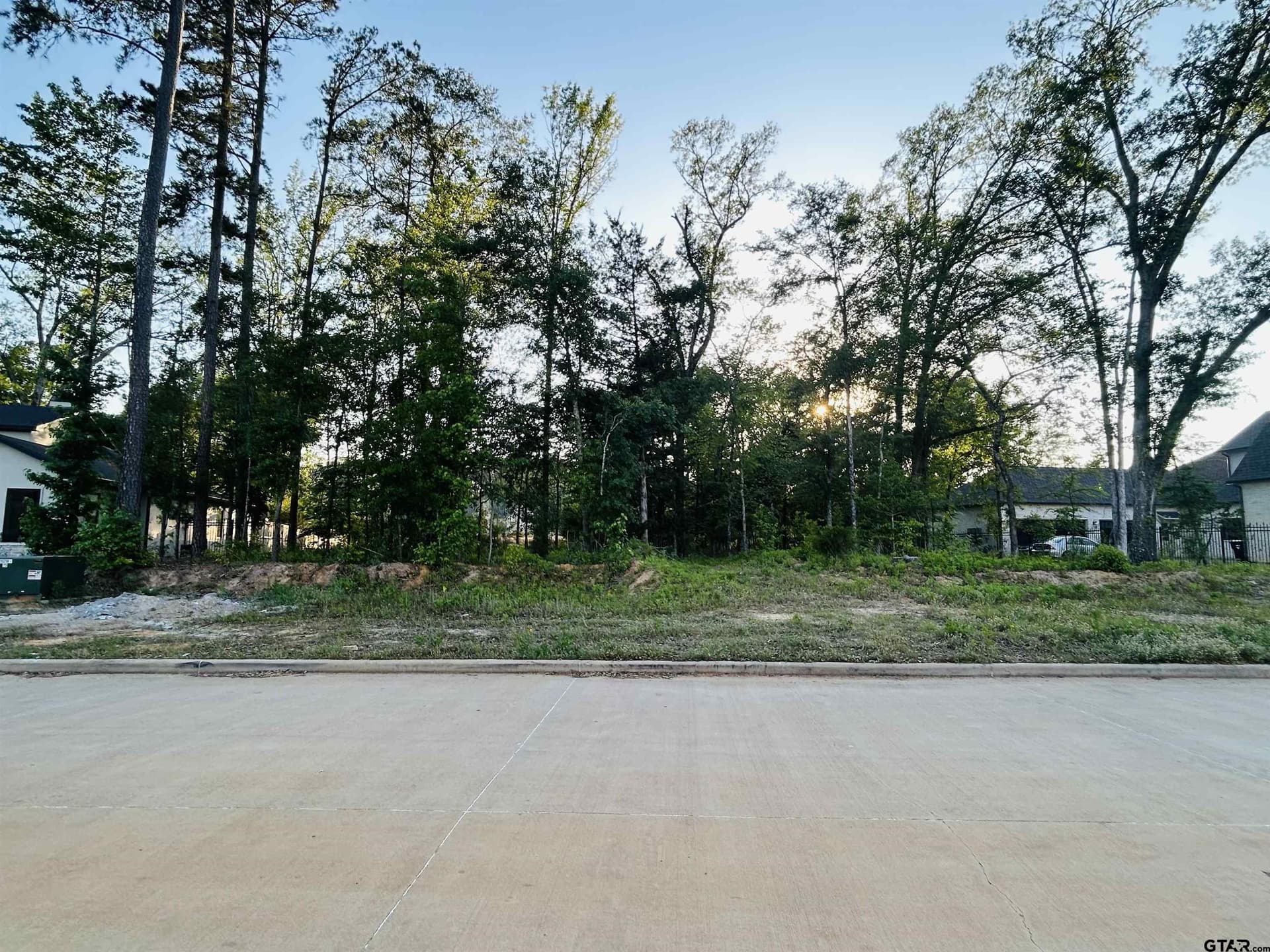 0.55 acres in Smith County gallery image 3