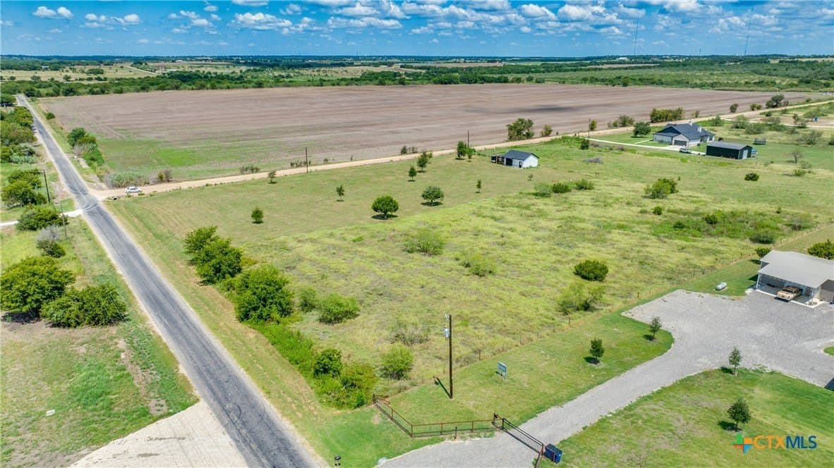2 acres in Bell County gallery image 3