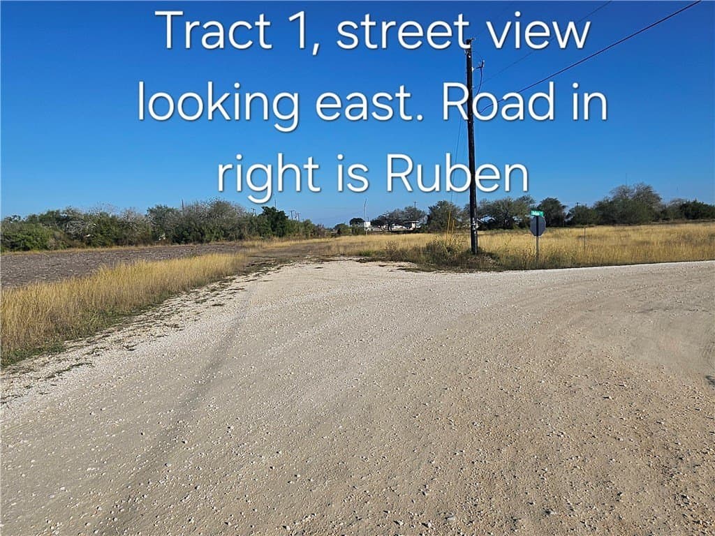 5.01 acres in Kleberg County - photo 2