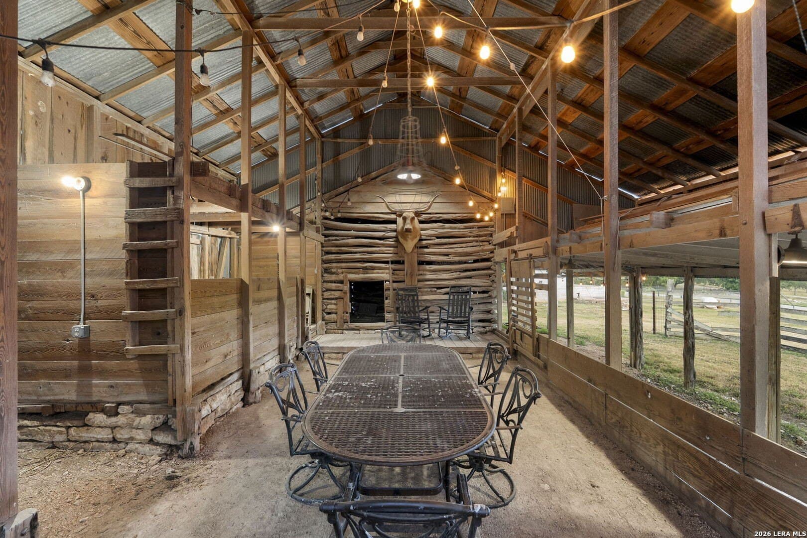 21.53 acres in Comal County - photo 4