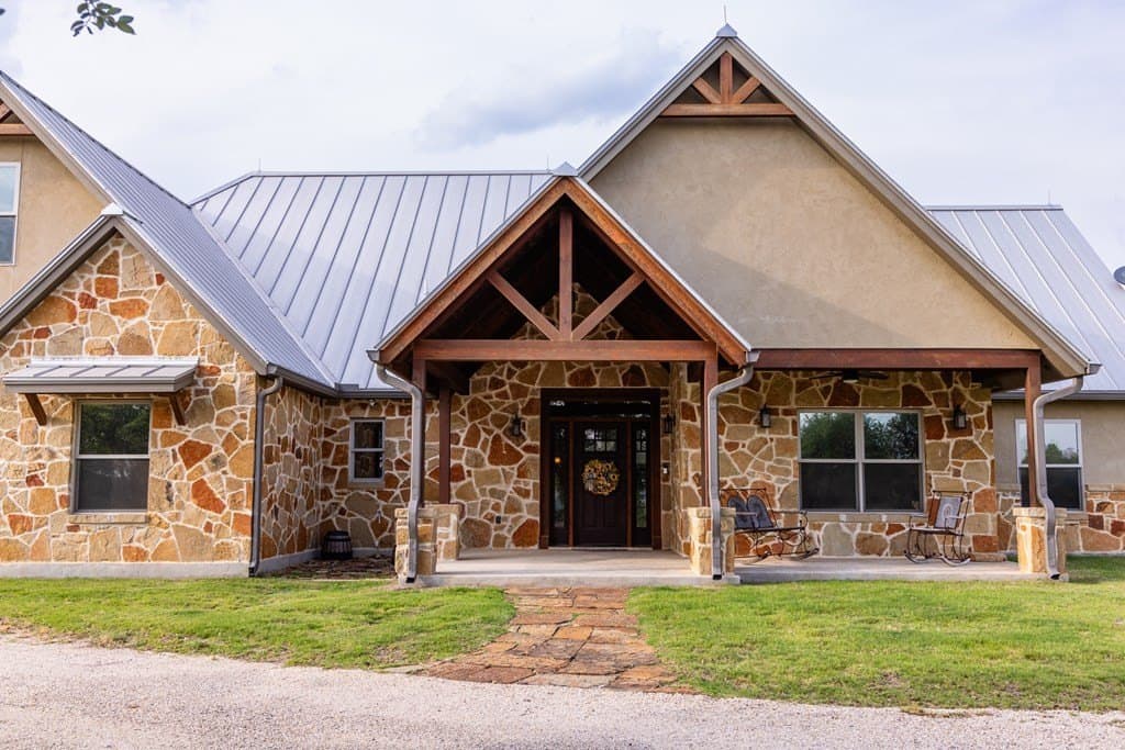 9.77 acres in Kerr County - photo 8