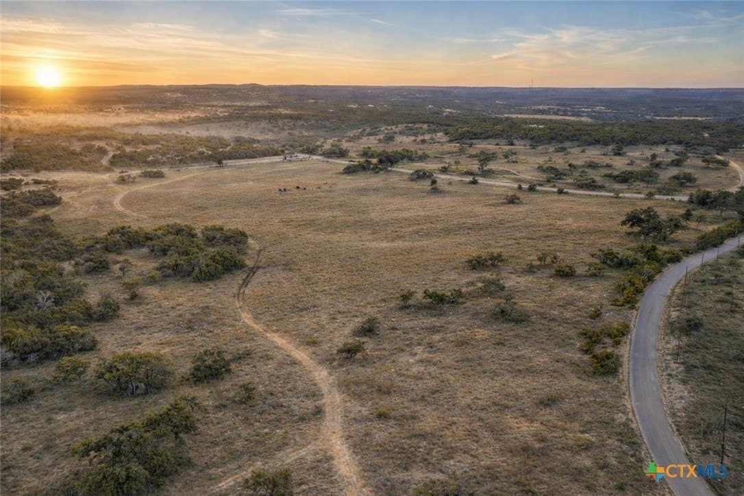 10.01 acres in Hays County gallery image 3
