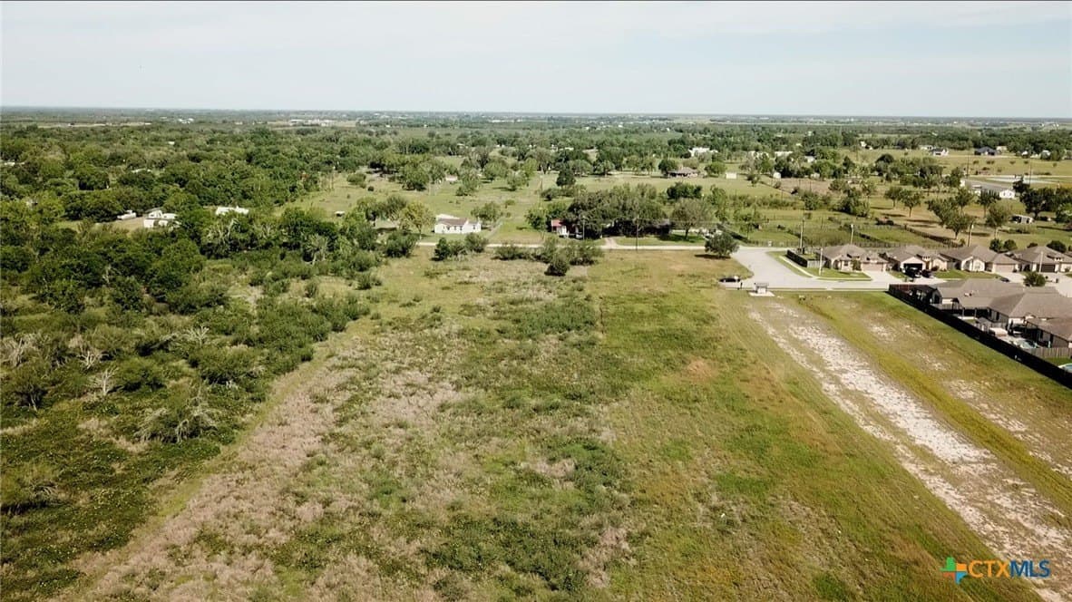 12.56 acres in Victoria County - photo 3
