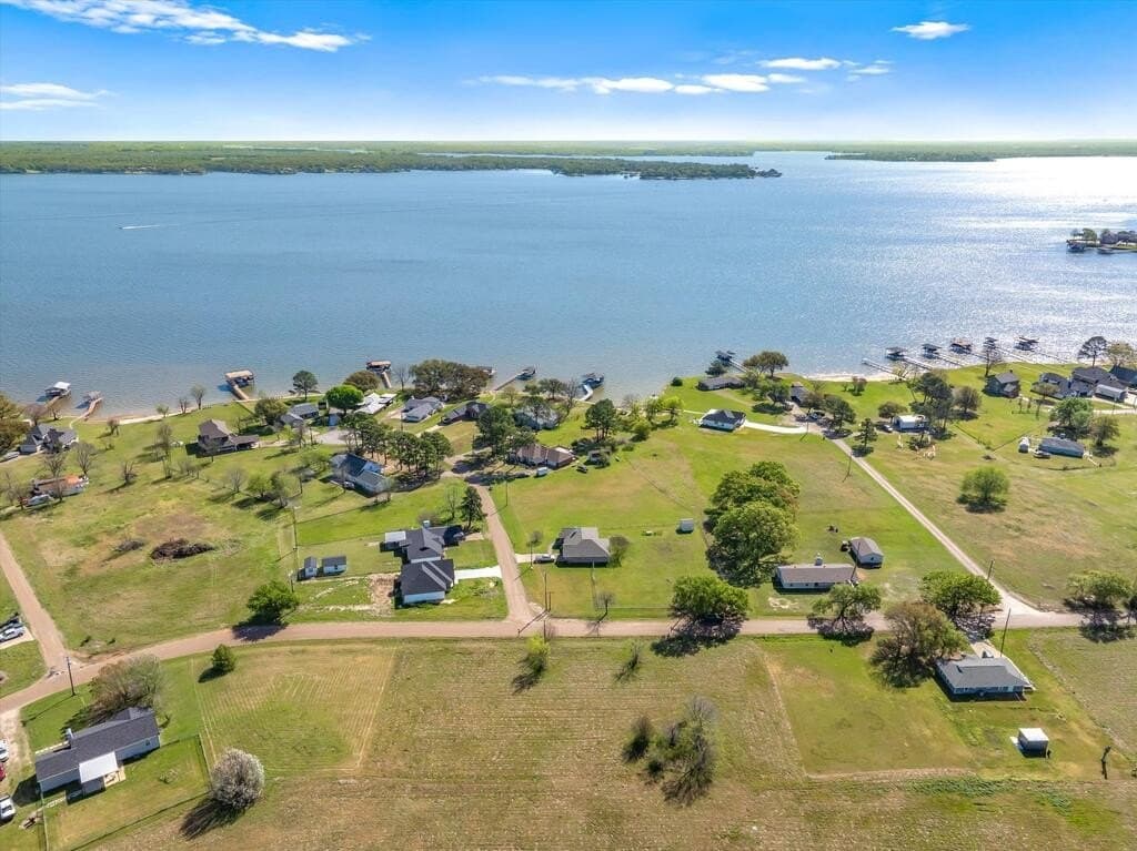 0.19 acres in Henderson County - photo 7