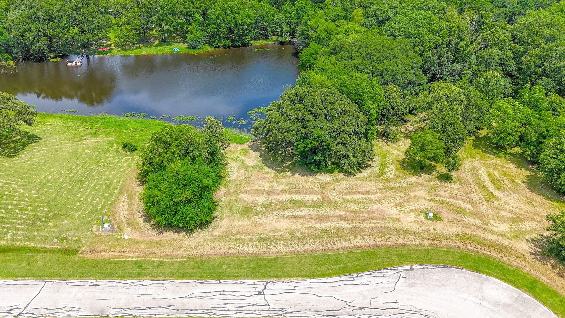 1 acres in Navarro County - photo 9