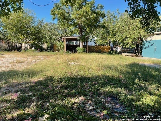0.1 acres in Bexar County gallery image 3