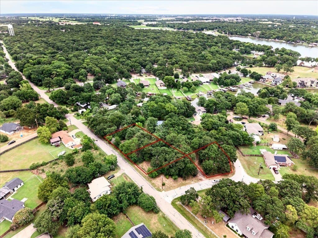 0.18 acres in Henderson County gallery image 3