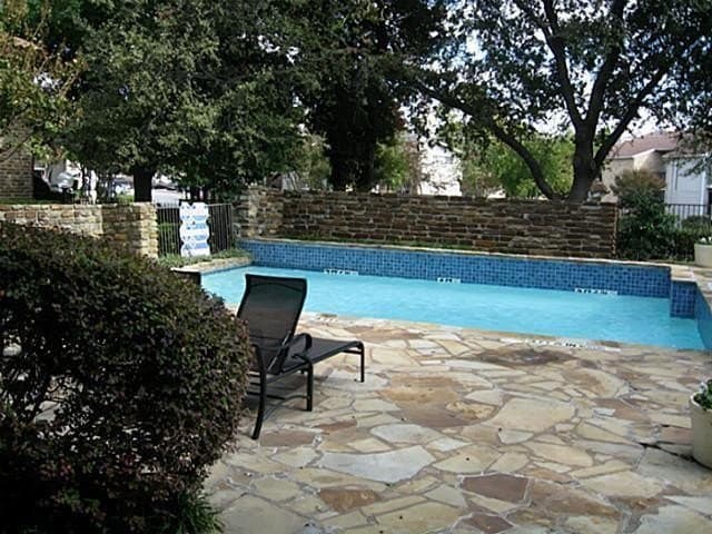 10.63 acres in Dallas County gallery image 2