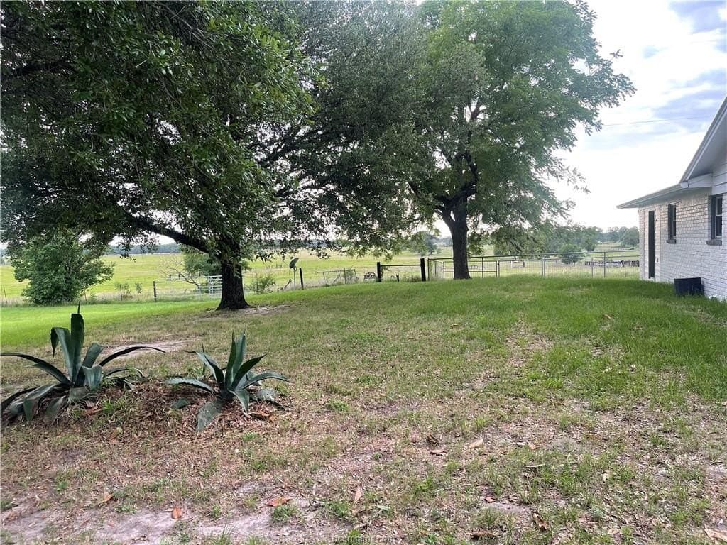 20 acres in Grimes County - photo 31