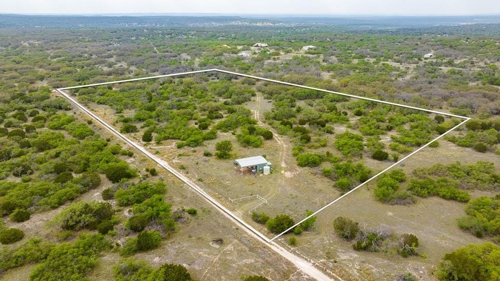 16.4 acres in Gillespie County