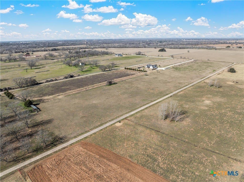 12 acres in McLennan County gallery image 2