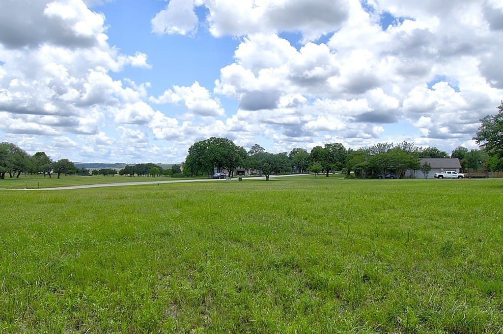 1.5 acres in Kerr County - photo 9