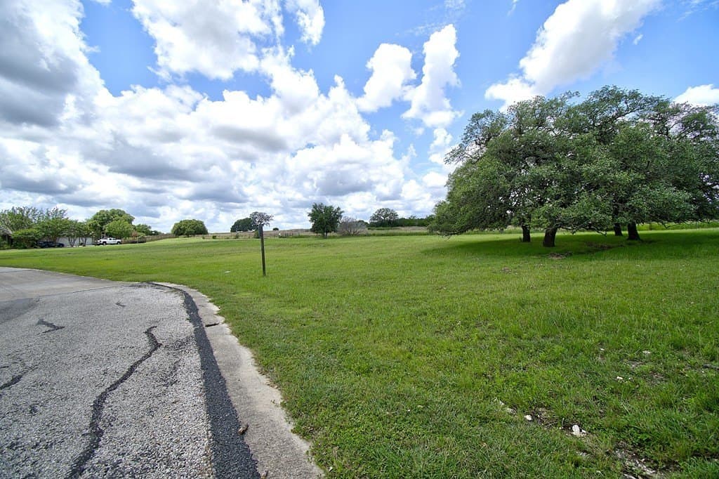 1.5 acres in Kerr County - photo 15
